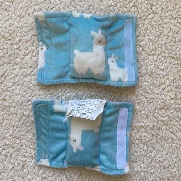 Blankets & Beyond Baby Neck Pillow and Strap Cushions - Picture 9 of 9